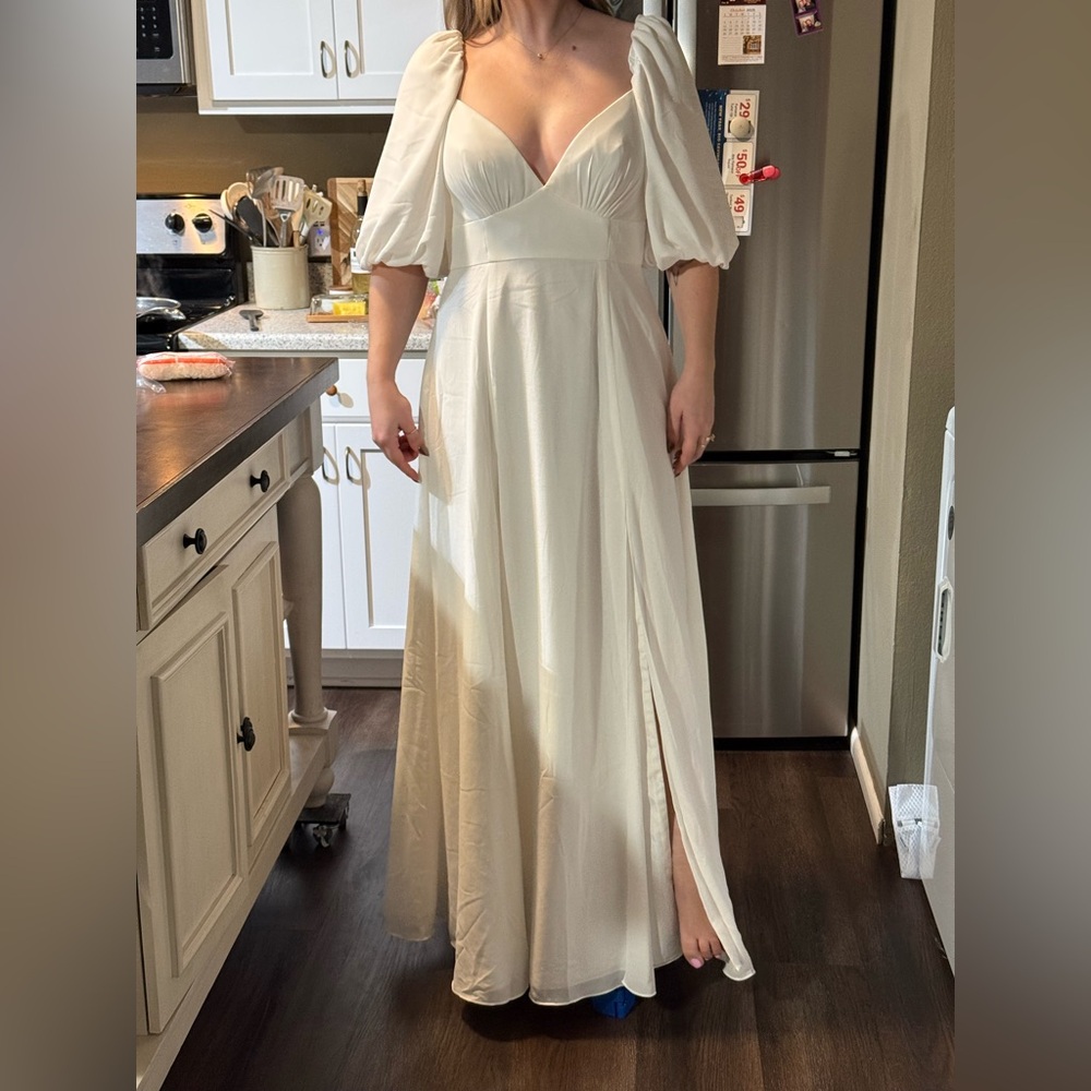 David’s Bridal Wedding Dress - Picture 2 of 5